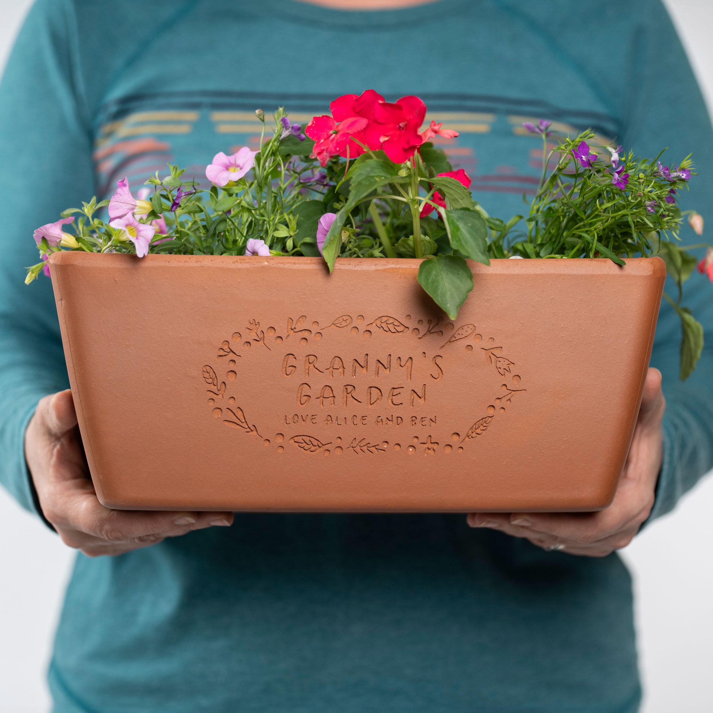 Southern Patio Window Box 36″ – Blumenkasten Aus Poly-Resin, Terracotta-Farbe, Für Fensterbank & Balkon