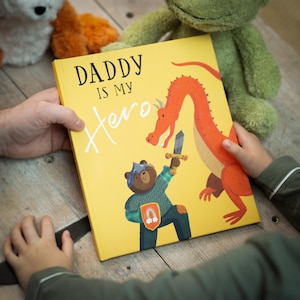 Livre personnalisé pour la fête des pères, papa est mon héros, cadeau d'histoire personnalisé pour enfant, fils ou fille, livre souvenir d'anniversaire pour papa