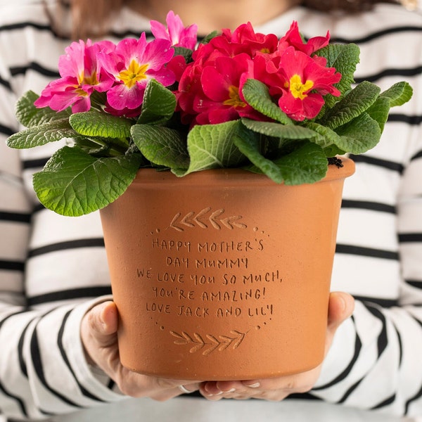 Personalized Engraved Message Round Flower Plant Pot Custom Made Garden Gardening Accessory for Grandparents Home Gift for Mom Mother's Day