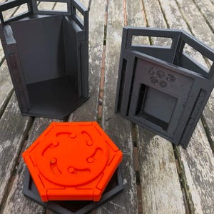 MTG Commander Deck Box – Large Hex Gear Lock | Fits 1x Sleeved Commander Deck | Custom Color Deck Box