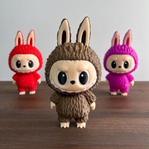 Labubu Figurine – Cute Collectible Art Toy | 18cm Handmade Desk Decor with Many Color Options | 3D Printed