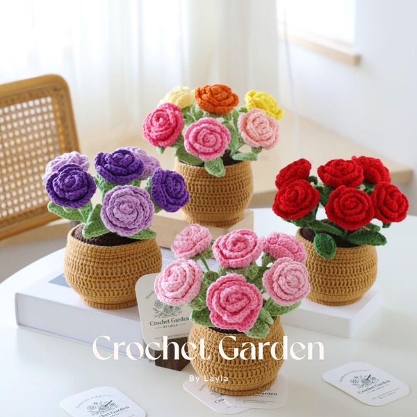 gehäkelte Rosen, gehäkelte Blume im Topf, Einweihungsgeschenk, Schreibtisch Dekoration, Raumdekoration, handgemachte Blume, Geschenk für Sie