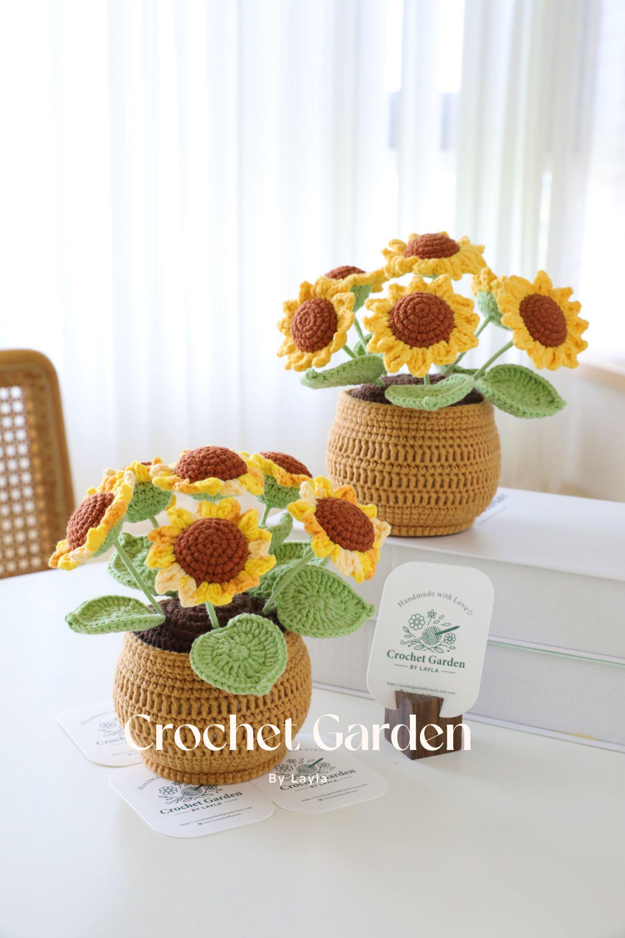 crochet sunflower, crochet flower in pot, housewarming gift, desk decoration, room decoration, handmade flower, gift for her