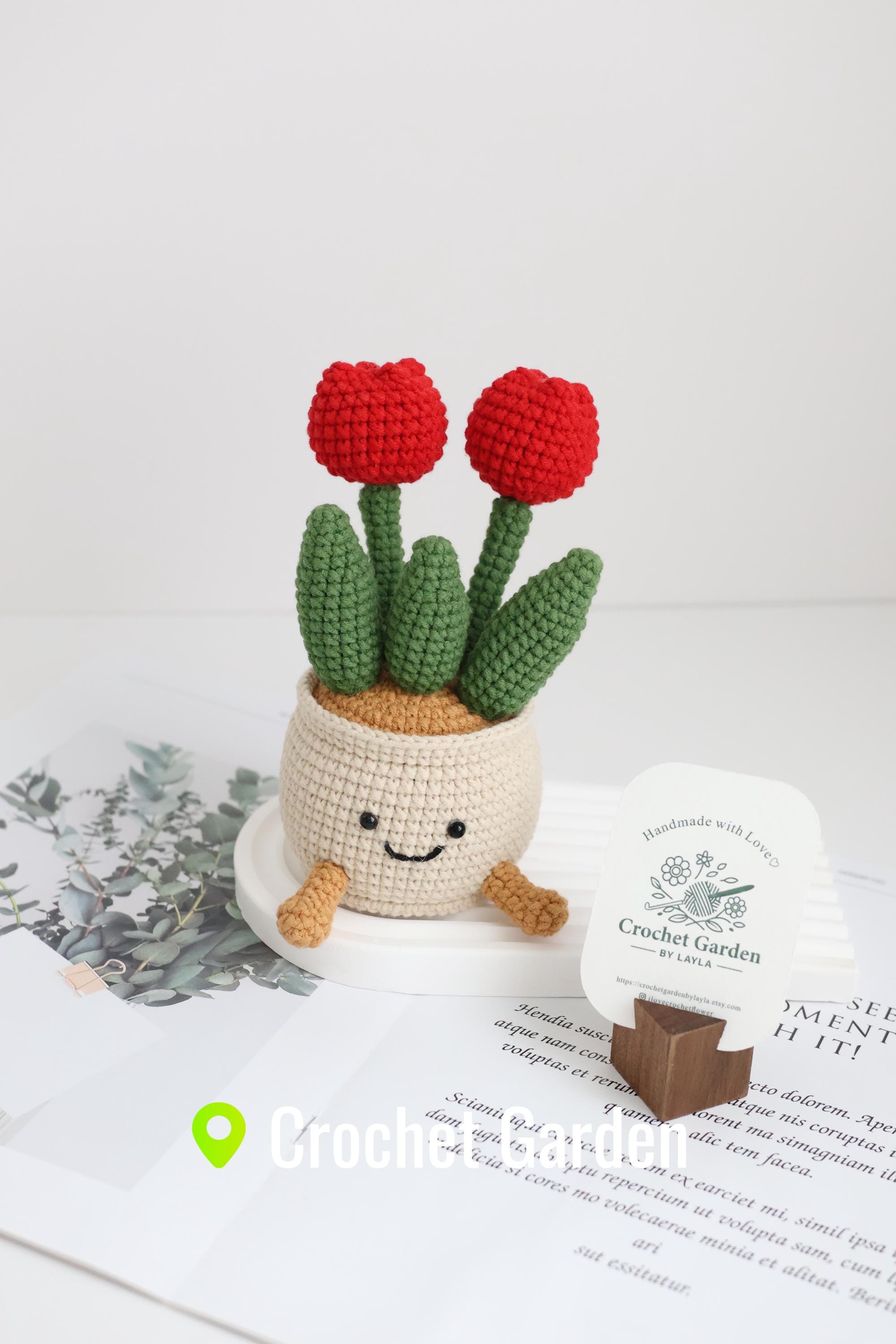 手作りかぎ針編みのチューリップ人形 かわいい笑顔のあみぐるみ 鉢植え 
