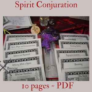 Op de afbeelding: Een verzameling van 10 pagina's met afdrukbare rituelen voor het oproepen van geesten. De pagina's zijn getiteld "Spirit Keeping", "Spirit Magic and Communication", "Sphere and Pyramid", "Affinity With a Spirit", "Witches Familiars", "Witches and the Goetin", "Evoking Spirits", "Egregore Creation", "Banishing" en "The Fetch".