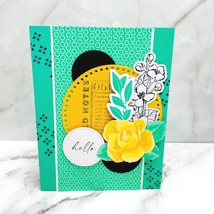 Tarjeta de felicitación moderna hecha a mano con temática floral "Hola"