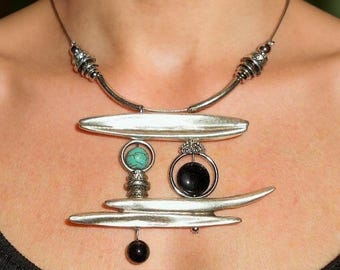 Collier original fait main en onyx et turquoise, bijoux d'art en argent inhabituels asymétriques