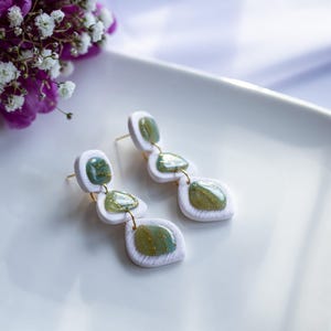 Polymer Clay Ohrringe | Rechteckige Rahmen Ohrstecker Creme Salbeigrün | Skandi Schmuck | Geschenk | Ivory Sage Frame