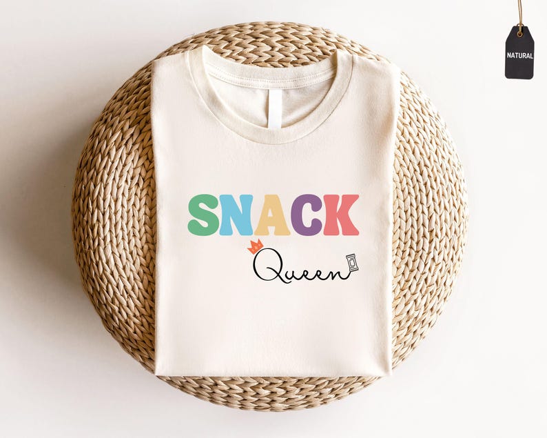Snack Queen T-Shirt, Cake Lover, Funny Shirt, Snack Queen Sweatshirt, Mother Sweater, Snack Shirt, Foodie Shirt