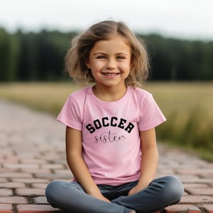 Camiseta juvenil de hermana futbolista, camiseta deportiva para niñas, ropa para el día del partido, regalo deportivo, regreso a clases, regalo de cumpleaños, ropa de equipo