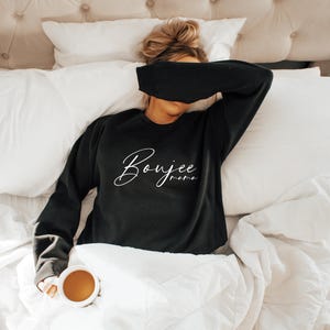 Boujee Mama Crewneck Sweatshirt, Cozy Sweater, Gift for Moms, Trendy Sweatshirt, Comfortable Casual Wear