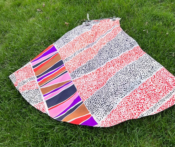 Mod print maxi skirt: Ladies vintage clothing - image 2