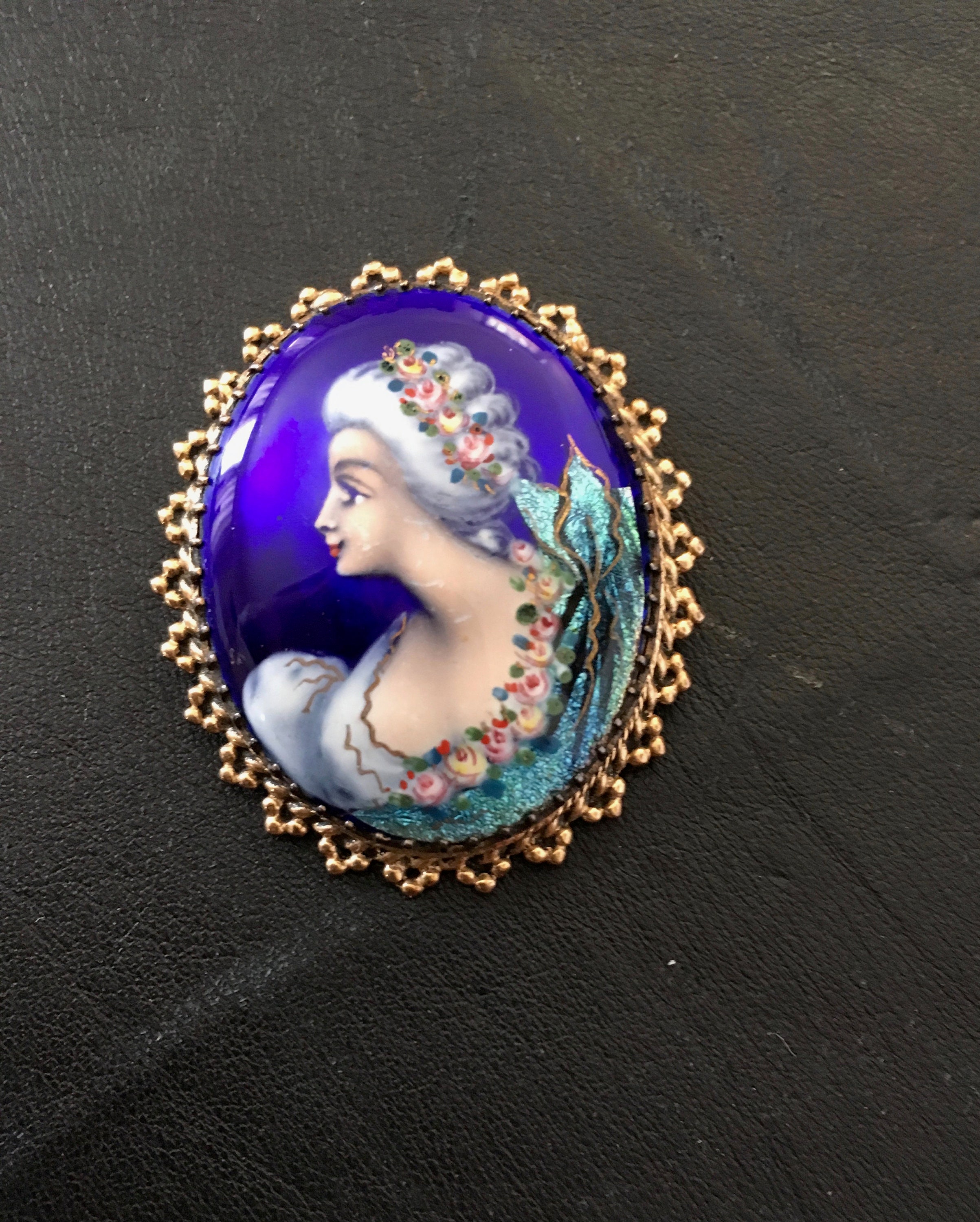 Enamel Cameo Brooches for Women Coat Dress Jewelry Accessories Gifts -  China Cameos Jewelry and Brooch price