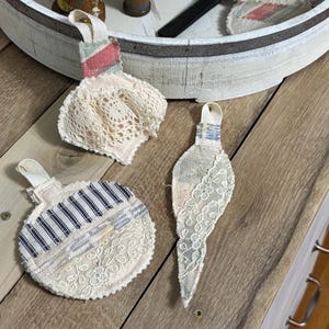 Décorations de Noël Farmhouse OOAK : ensemble vintage en textile pour sac d&#39;alimentation