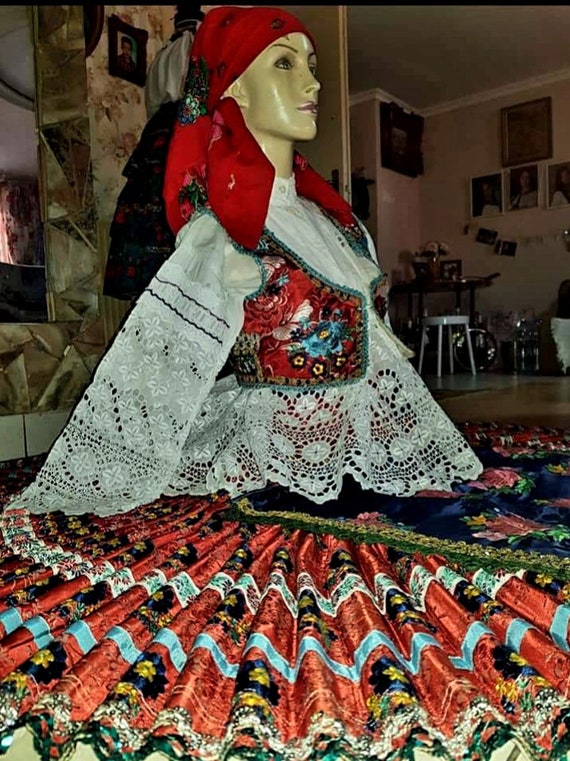Wonderful Hungarian Folk Costume - Etsy