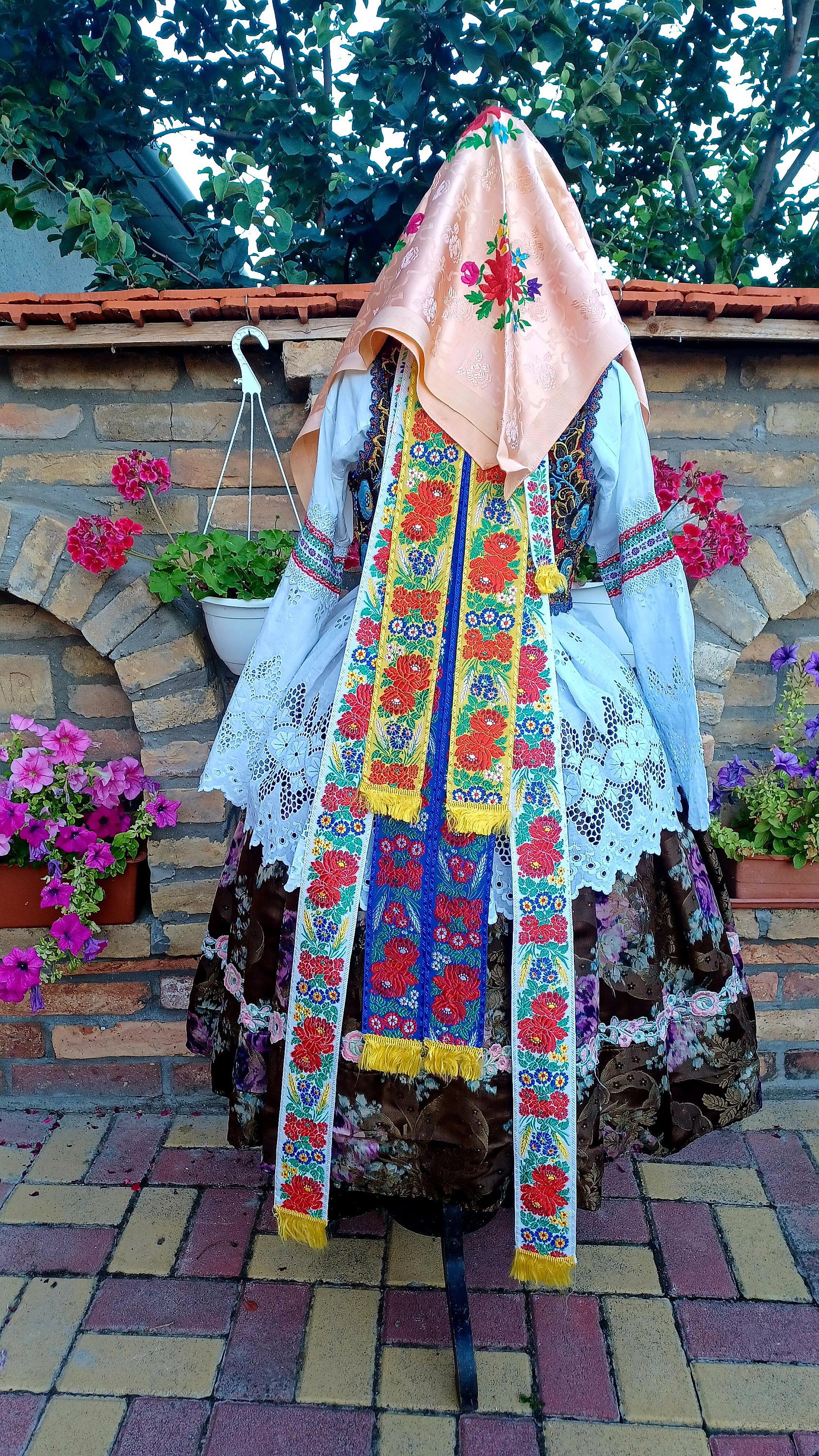 Wonderful Hungarian folk costume Wonderful Hungarian folk costume
