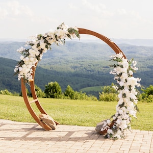 White wedding arch flower, ivory arbor flower garland, silk flower swag, wedding centerpiece, arch arrangement, ceremony flowers