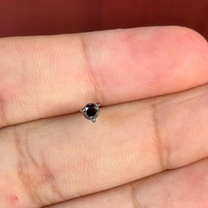 1/4 Ct Black Diamond Men&#39;s Stud Earrings 3.7-3.9mm AAA Round 14K Blackened White Gold