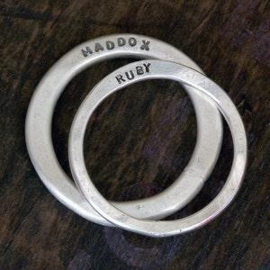 Wedding Ring Set Modern Personalized Set of Wedding Bands E0279 image 2