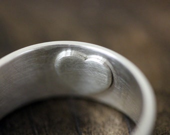 Mens wedding ring secret heart (E0218)