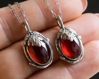ASPEN Garnet Pendant, Hessonite Garnet, Bronze, Blood red Gemstone, Oval, Leaf, Gold, Handmade, Gift For her