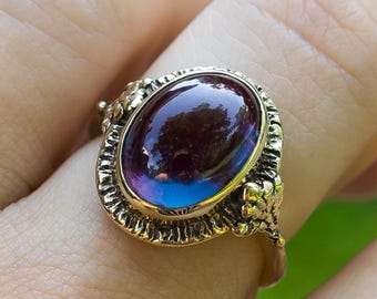 14k Gold Alexandrite Ring: Lab Created Oval Cabochon, Juniper Leaf