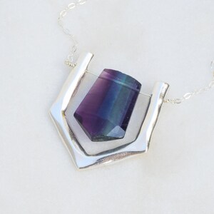 ARIEL / Collier en fluorite violet, collier en cristal de fluorite, fluorite arc-en-ciel, pendentif pointe de cristal, cadeau pour elle, cristal en argent sterling image 8