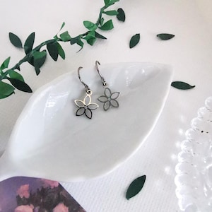 Hypoallergenic Dainty Flower Earrings • Surgical Steel / Titanium / Niobium ear wires • Waterproof • Non tarnish jewelry