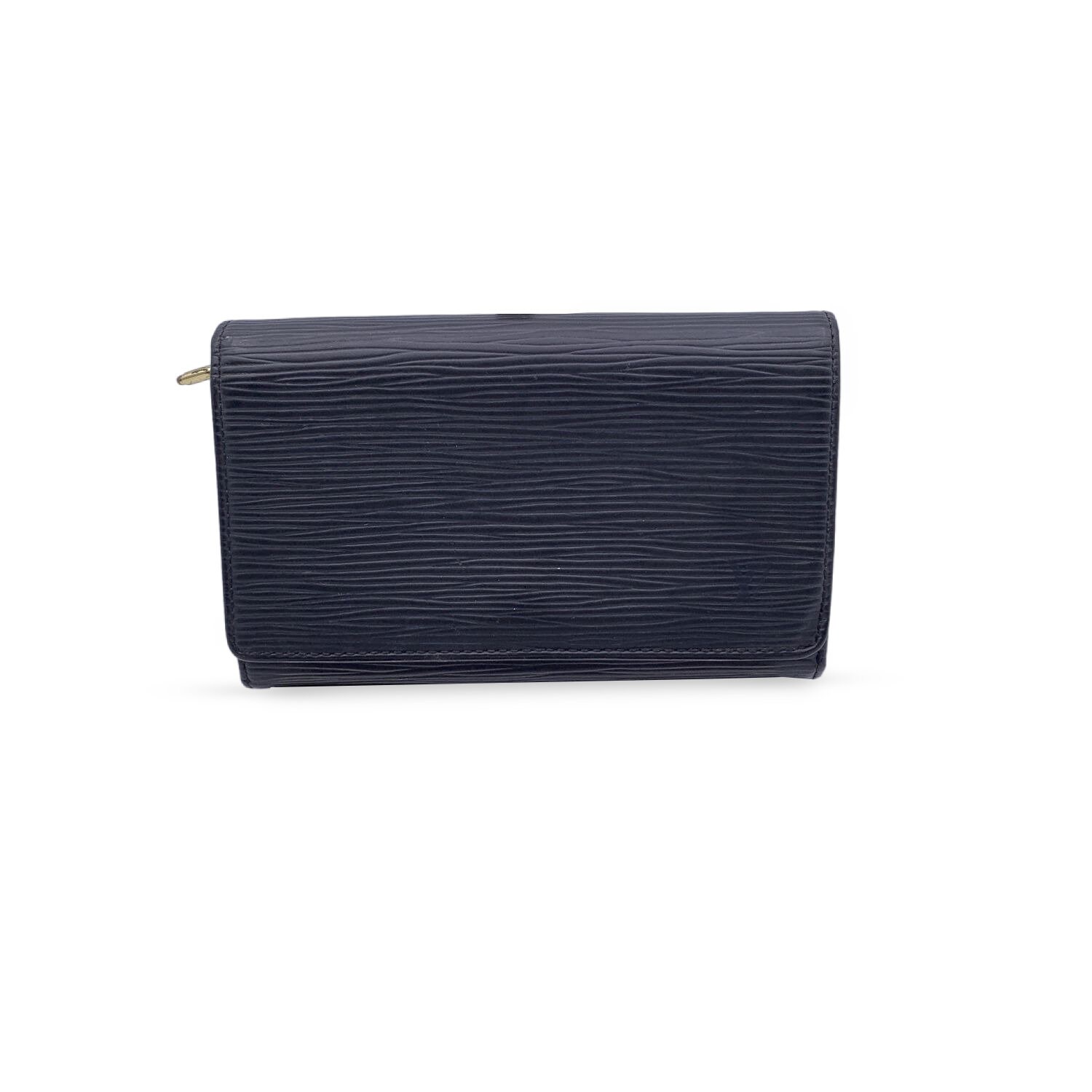 Louis Vuitton Epi Card Holder Wallet - 13 For Sale on 1stDibs