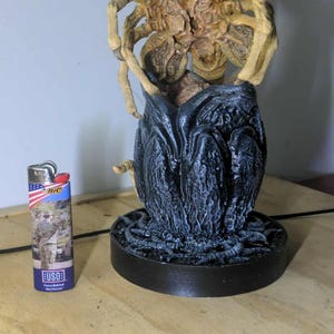 ALIEN Face hugger statue hand painted