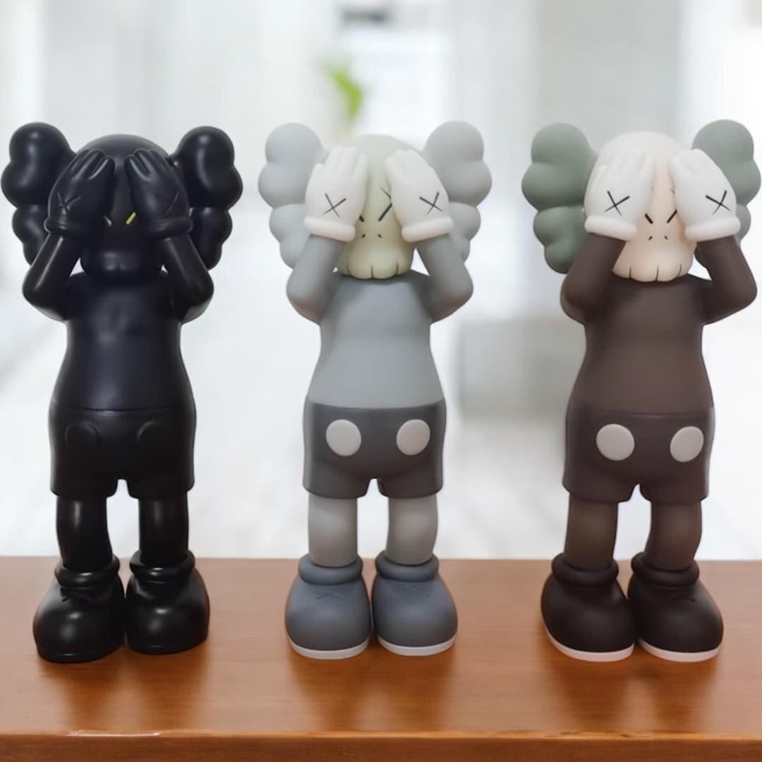 ★KAWSフィギュア★ KAWS「KAWS FAMILY(BRACK)」フィギュア | BISENDO art gal