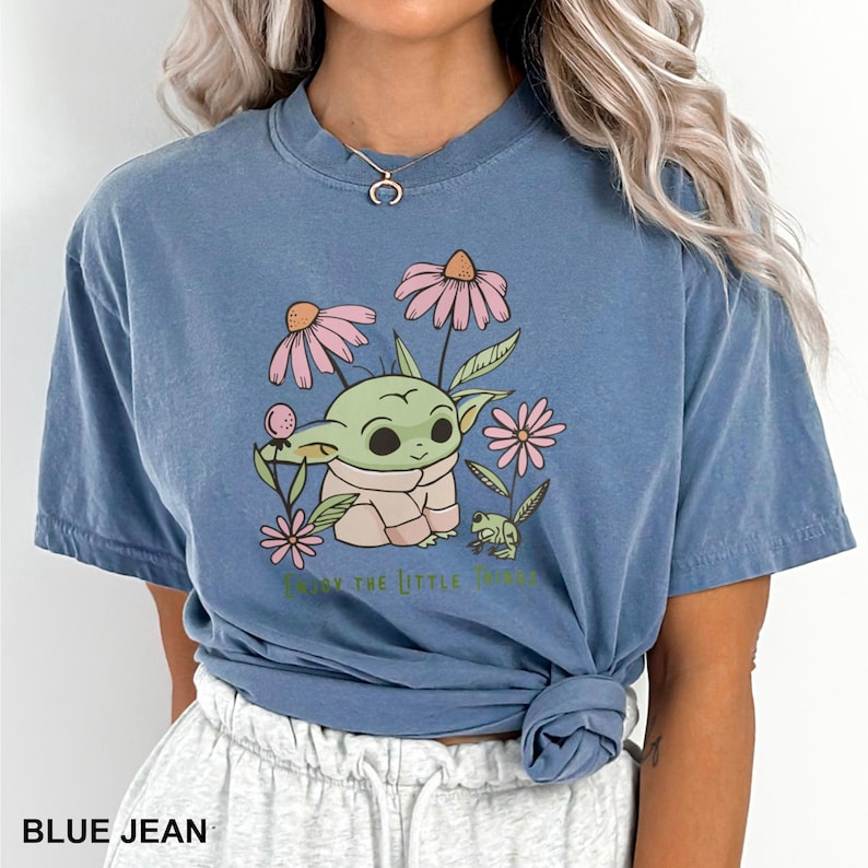 Camiseta Disney Baby Yoda, Camiseta Comfort Colors, Camiseta Enjoy the Little Things, Camiseta Star Wars, Camiseta Galaxy's Edge, Camiseta Baby Yoda, 212695 imagen 4