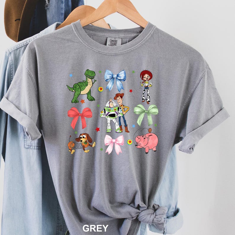 Camiseta de Toy Story con lazos de colores cómodos, camiseta de Toy Story con lazos de colores, camiseta de Jessie, Woody, Buzz, Bullseye, camiseta Slinky, camiseta de Toy Story Pixar 213165 imagen 4