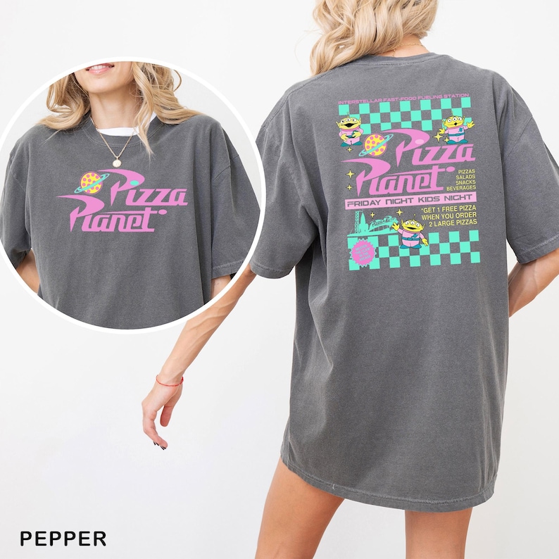 Pizza Planet Checkered Toy Story Shirt, Comfort Colors Disney Aliens Tee, 213542 Bild 6