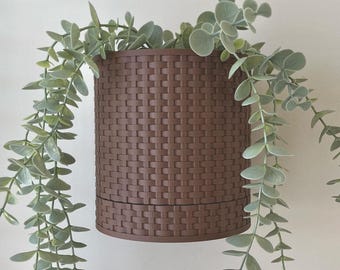 3D Printed Hanging Planter Pot: Custom Drip Tray Wall Decor