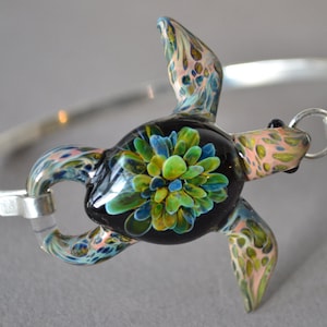 Sea Turtle Bracelet with Anemone Turtle Jewelry Best friend Bracelet Cuff Boho Jewelry Gift for Woman Silver Jewelry Coordinate Bracelet