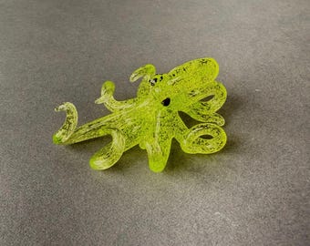 Lime Octopus Pendant Jewelry: Personal Ocean Theme Aquatic Design Pendant