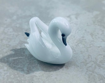 Glass Swan Pendant with a Gift Box