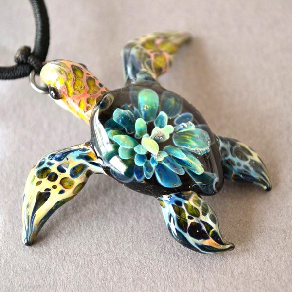 Mundgeblasene Meeresschildkröte Anhänger - Nautical Ocean Theme ART Jewelry by GLASSnFIRE