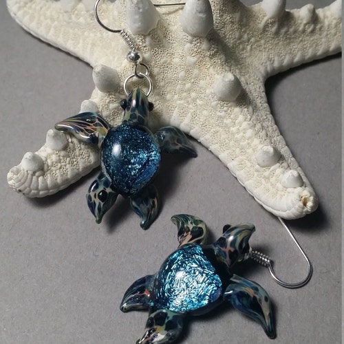 Green Sea Turtle Lavender Dangle Earrings Girlfriend Gift - Etsy