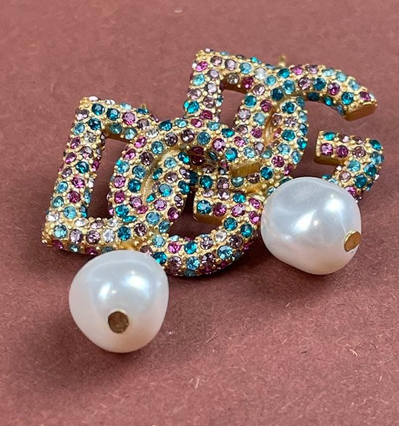 D&g brooch deals
