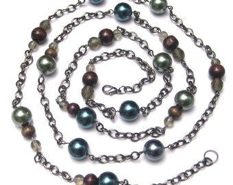 Sage and Teal Pearl Finish Glass Necklace