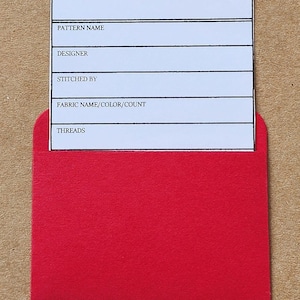 Bibliotheksausweis mit Umschlagtasche - 12er Set Weiße Karten mit Roter Umschlagtasche.