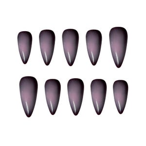 Handgeschilderde persnagels - paarse en roze Aura Nails