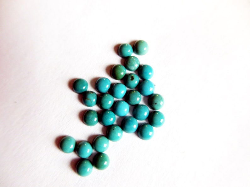 10 Natural 3mm Turquoise Round Cabs