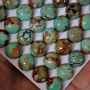 7mm Kingman Round Cabochons-Green with Matrix