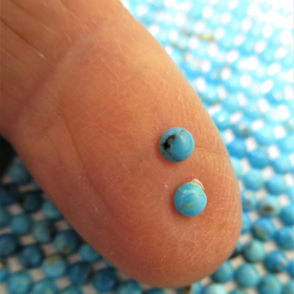 Cabochons turquoise Kingman 3 mm-J