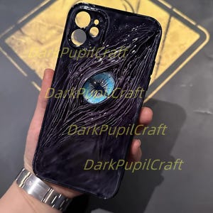 Handmade Gothic Horror Phone Case with 3D Eyeball – Flesh Texture Resin Cover for iPhone & Samsung Black