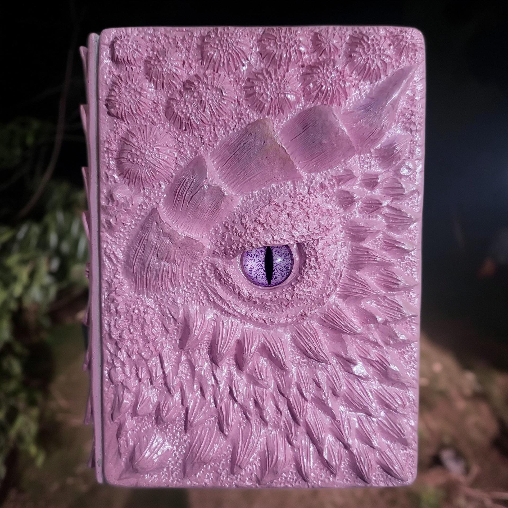 HorrorEyeArt 3D Dragon Eye Embossed Journal, Resin Engraving A5 Notebook for Dragon Lovers, Hardcover Notepad Halloween Gifts Retro Diary