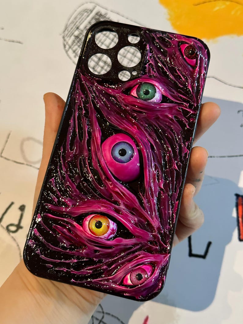 Funda de teléfono con ojos humanos de terror 3D - Funda gótica para iPhone 17/16/15 ProMax y Samsung, Google Pixel, Motorola Razr, regalo de Halloween Purple Pink